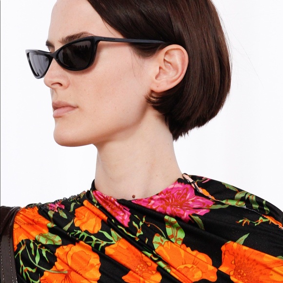 BALENCIAGA SS17 RUNWAY Black Cat Eye Sunglasses - Picture 6 of 8
